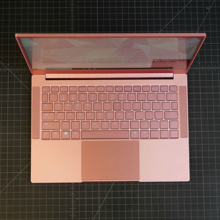 razer blade stealth quartz pink 2