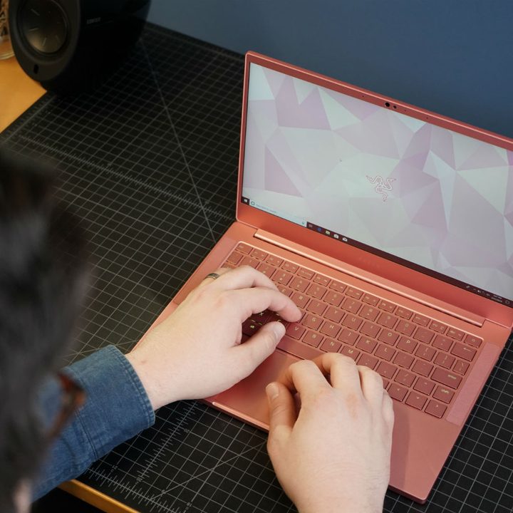 razer blade stealth quartz pink 5