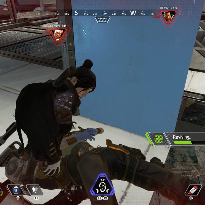 Reviving a teammate | Be careful when reviving teammates | Apex Legends Beginner's Guide