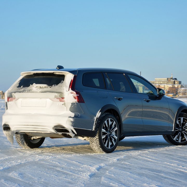 2020 Volvo V60 Cross Country review