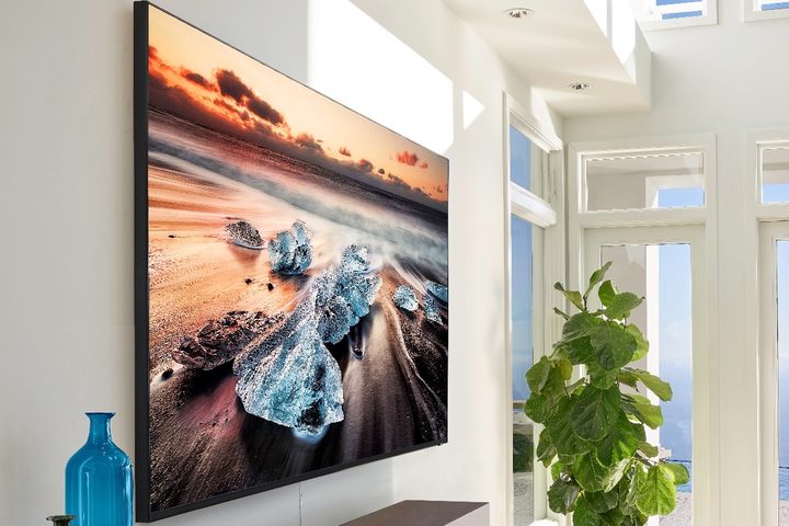 Samsung Q900