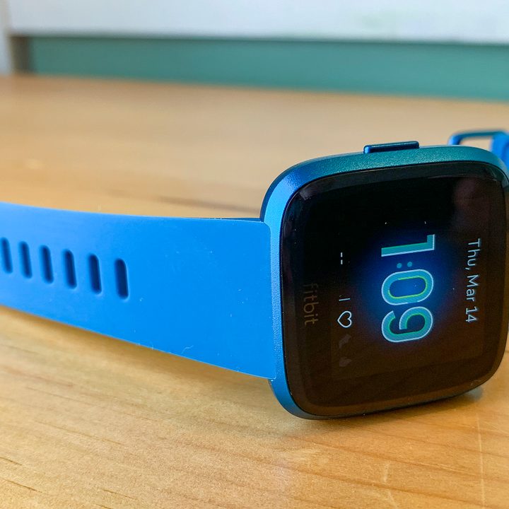 Fitbit Versa Lite Review