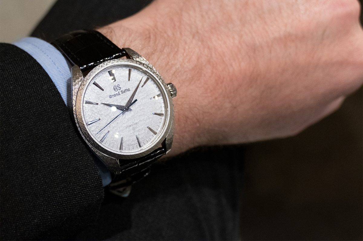 grand seiko spring drive caliber r902