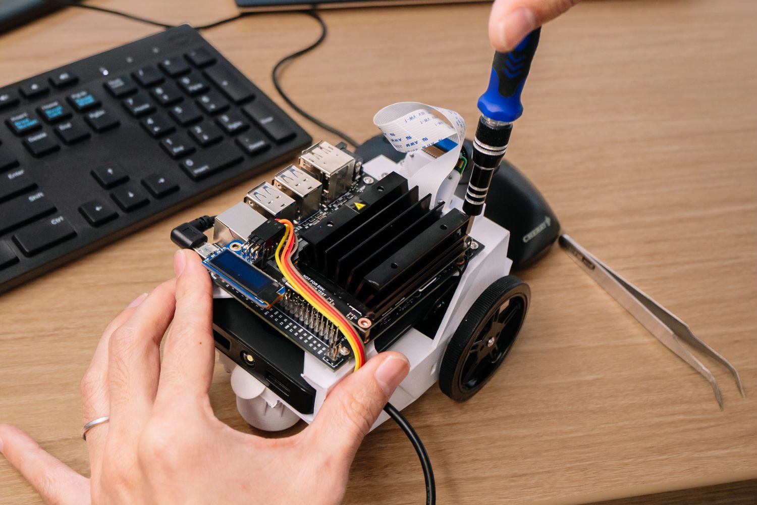 At $99, Nvidia's Jetson Nano minicomputer seeks to bring robotics