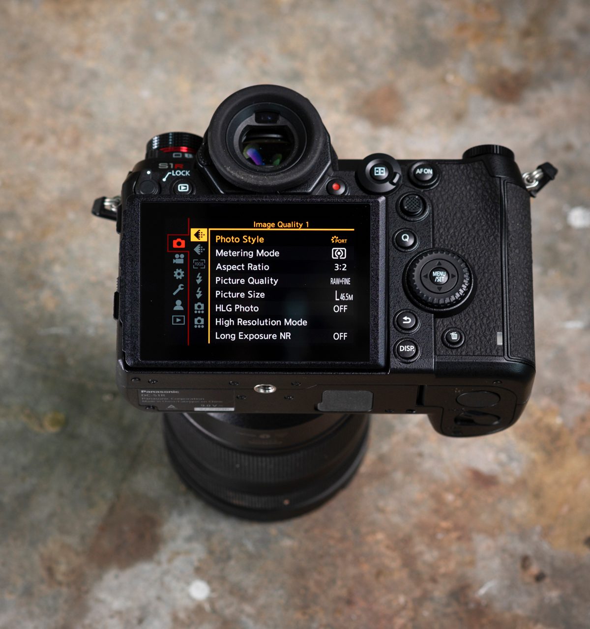 Panasonic Lumix S1R Review