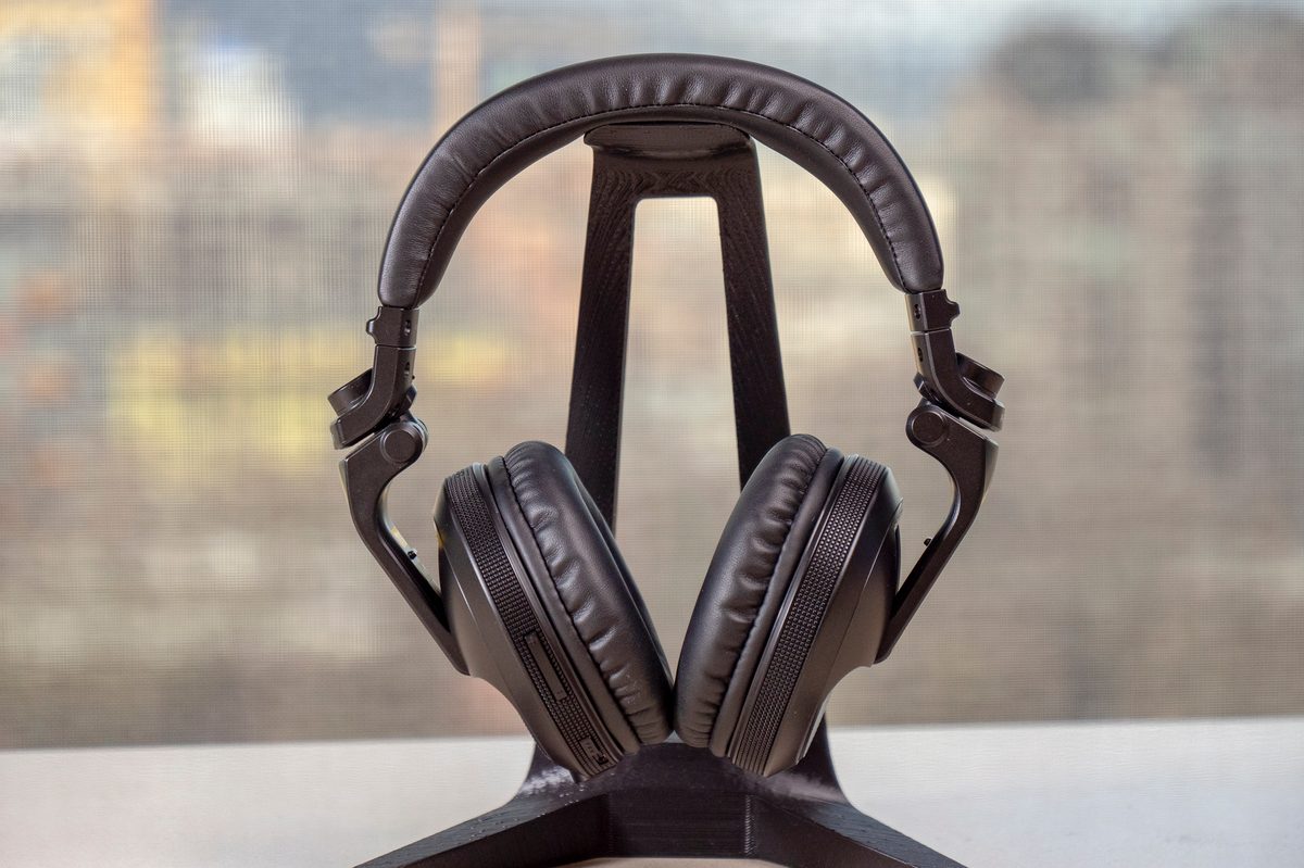Pioneer HDJ-X5BT-K DJ headphones review