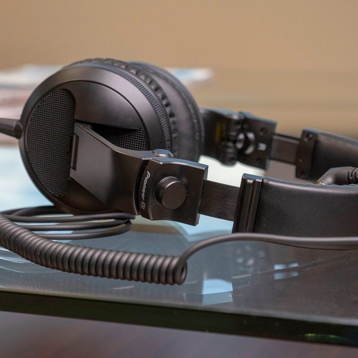 Pioneer HDJ-X5BT-K DJ headphones review