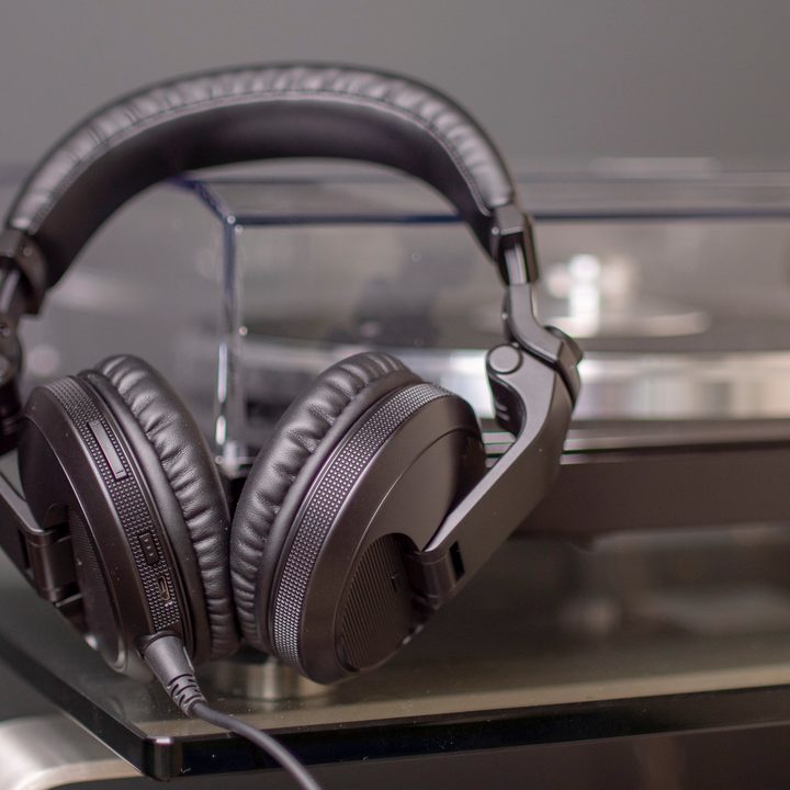 Pioneer HDJ-X5BT-K DJ headphones review