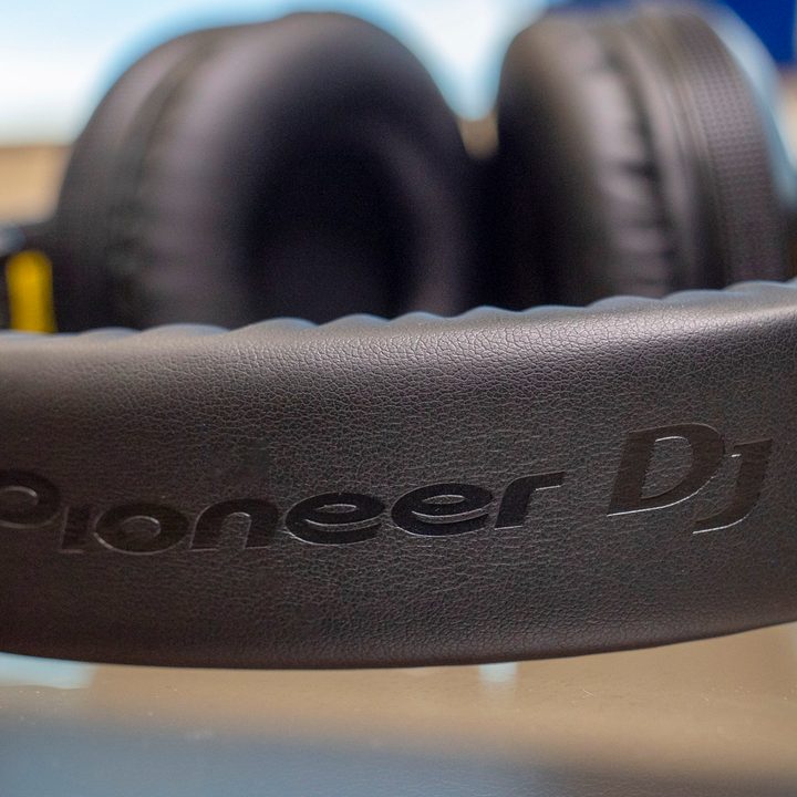 Pioneer HDJ-X5BT-K DJ headphones review
