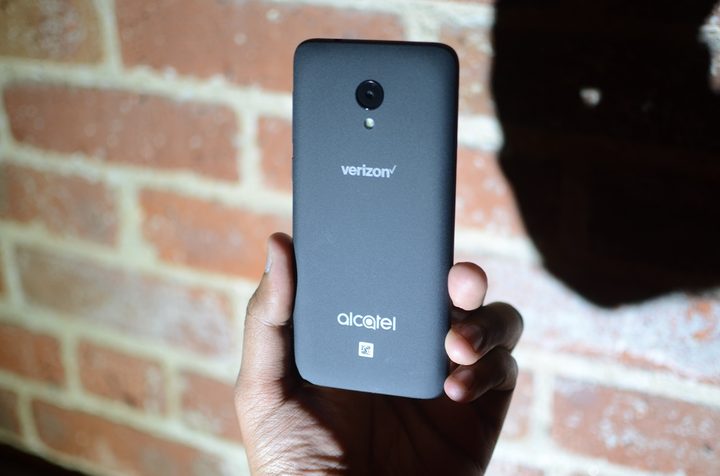 alcatel-avalon-v-rear