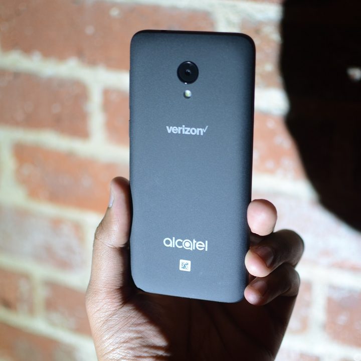 alcatel-avalon-v-rear