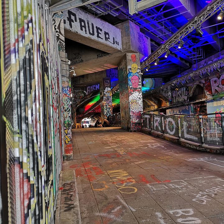 huawei p30 pro p20 mate 20 camera shootout cam comp graffiti