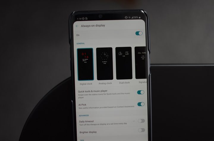 lg-g8-thinq-always-on-display