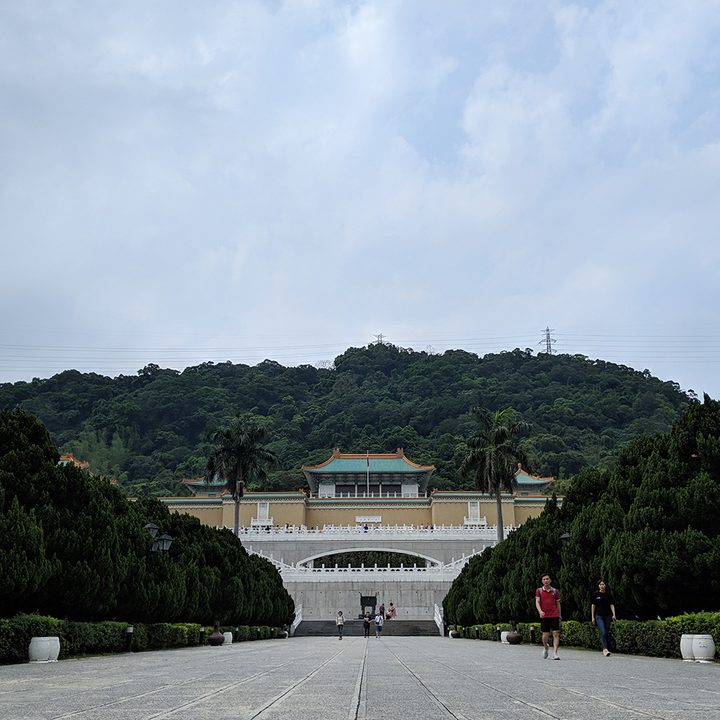 huawei p30 pro vs google pixel 3 camera shootout palace 1