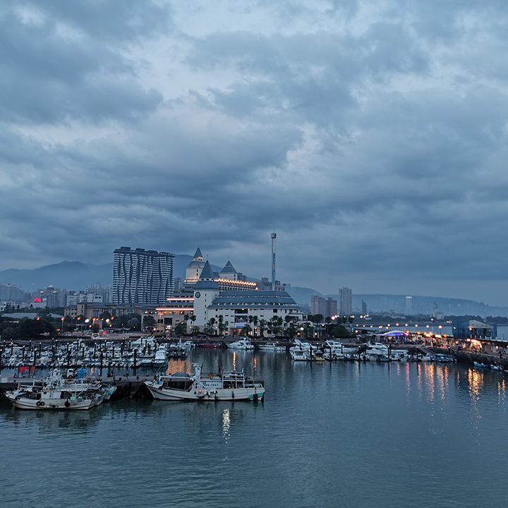 huawei p30 pro vs google pixel 3 camera shootout wharf 2