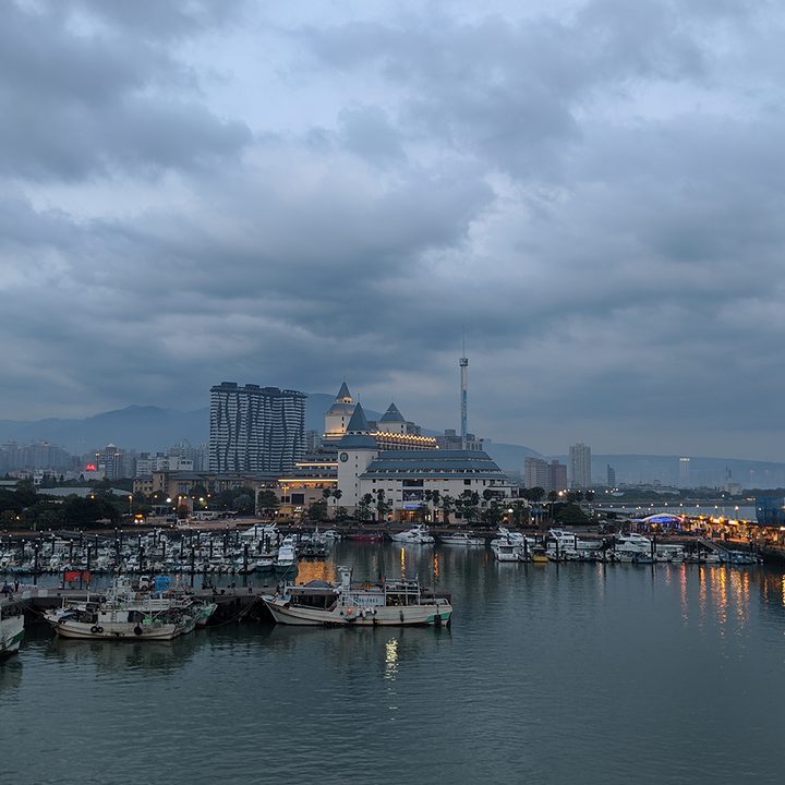 huawei p30 pro vs google pixel 3 camera shootout wharf 2