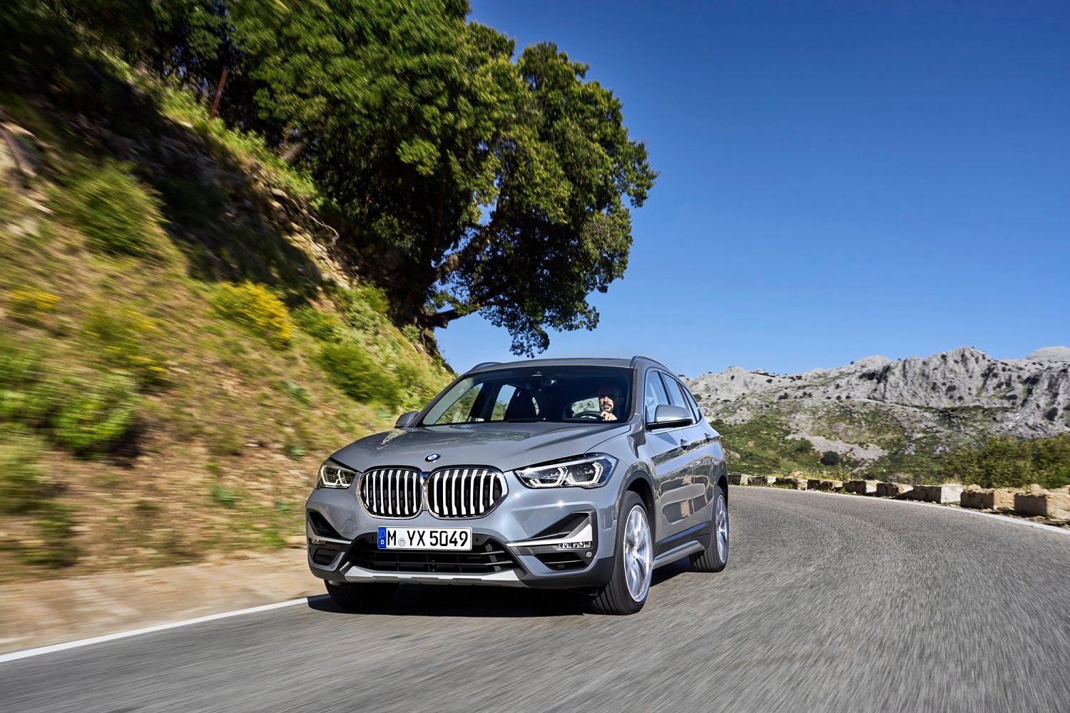2020 bmw x1 gets new look front end interior upgrades official 1