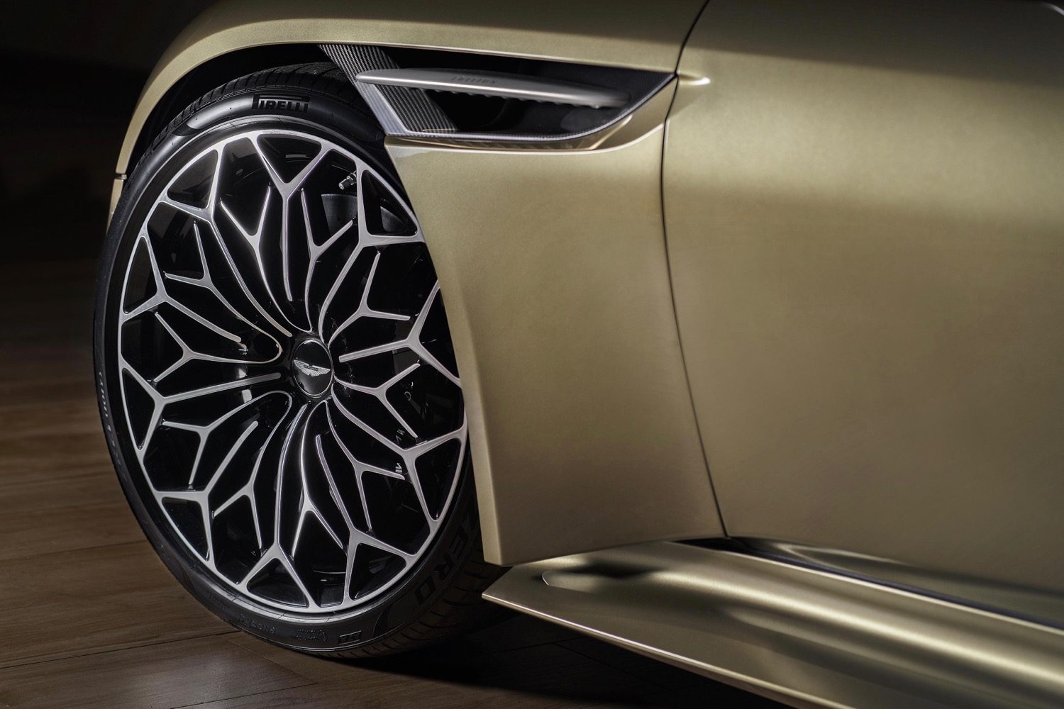 Aston Martin DBS Superleggera 'On Her Majesty's Secret Service'