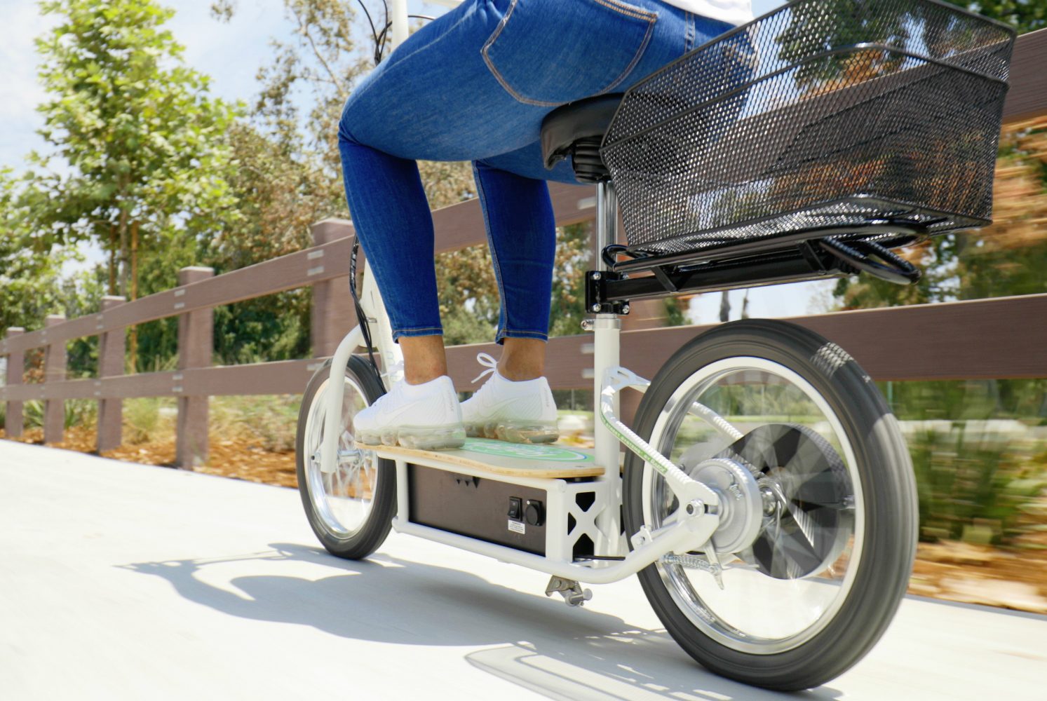 walmart slashes prices on hyper e ride electric hybrid bikes razor 36 volt ecosmart metro scooter 2