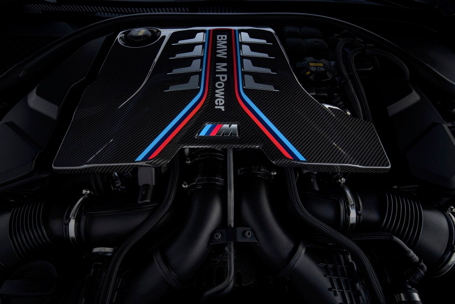 2020 BMW M8