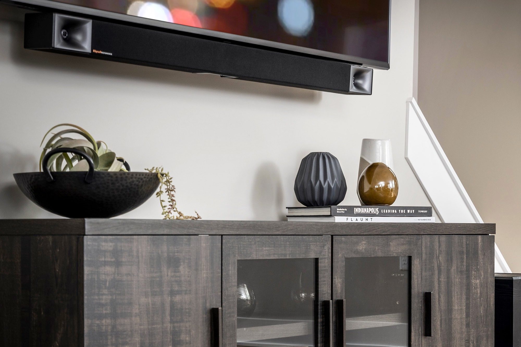 klipsch bar 40 48 soundbars with wireless subwoofers bar48 lifestyle