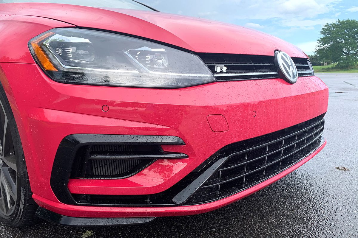 2019 Volkswagen Golf R Review