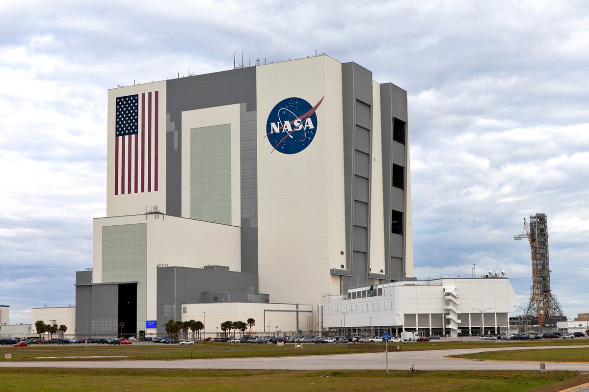 vehicle assembly building