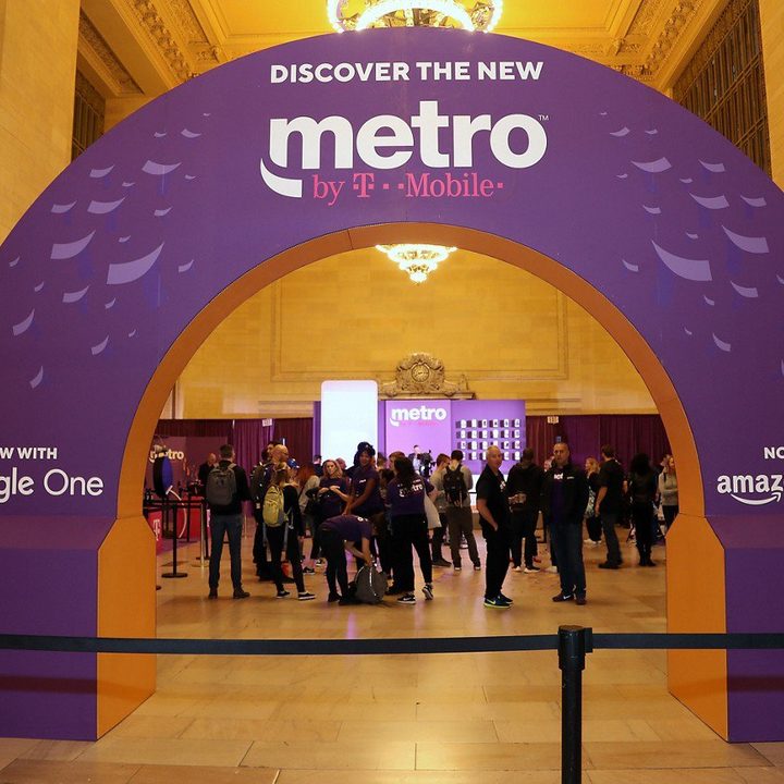 An archway advertising Metro by T-Mobile.