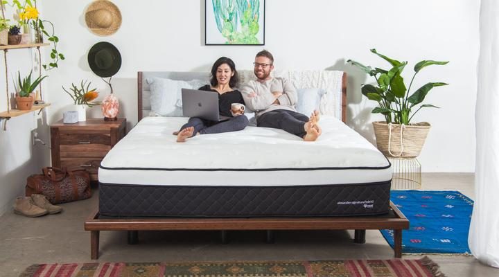Nest Bedding Alexander Signature Hybrid Mattress