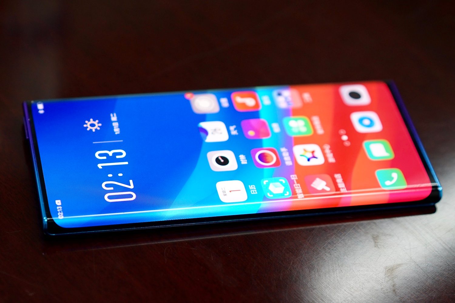 oppo waterfall screen news side