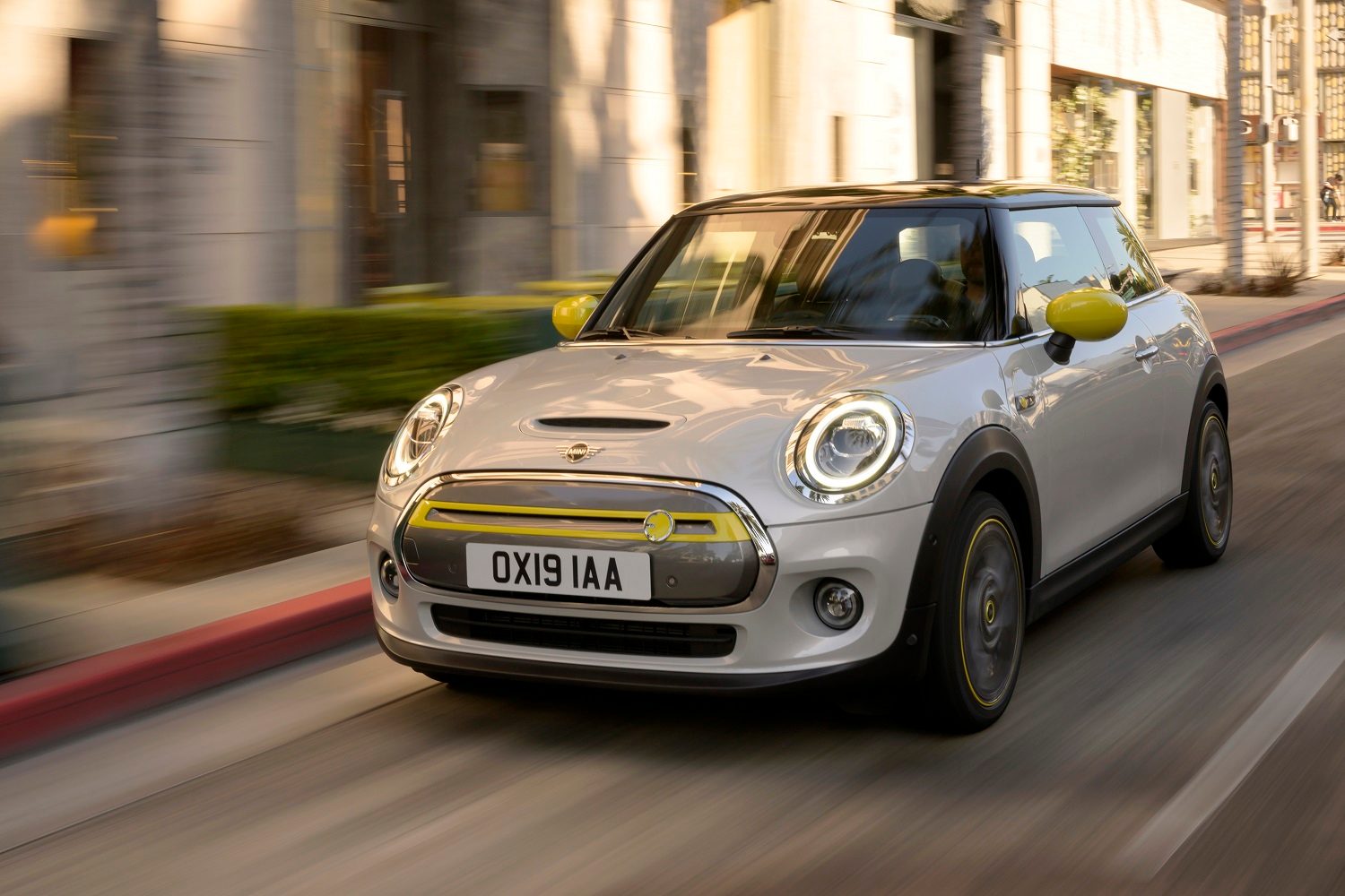2020 mini cooper se electric city car specs range and price p90357220 highres the new