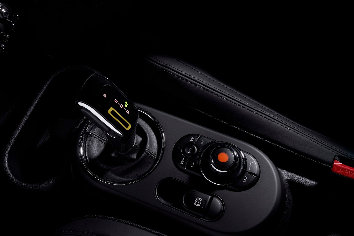2020 mini cooper se electric city car specs range and price p90357976 highres the new