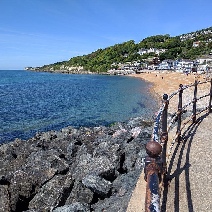 pixel 3a honor 20 xperia 10 plus motorola one vision camera shootout seaside