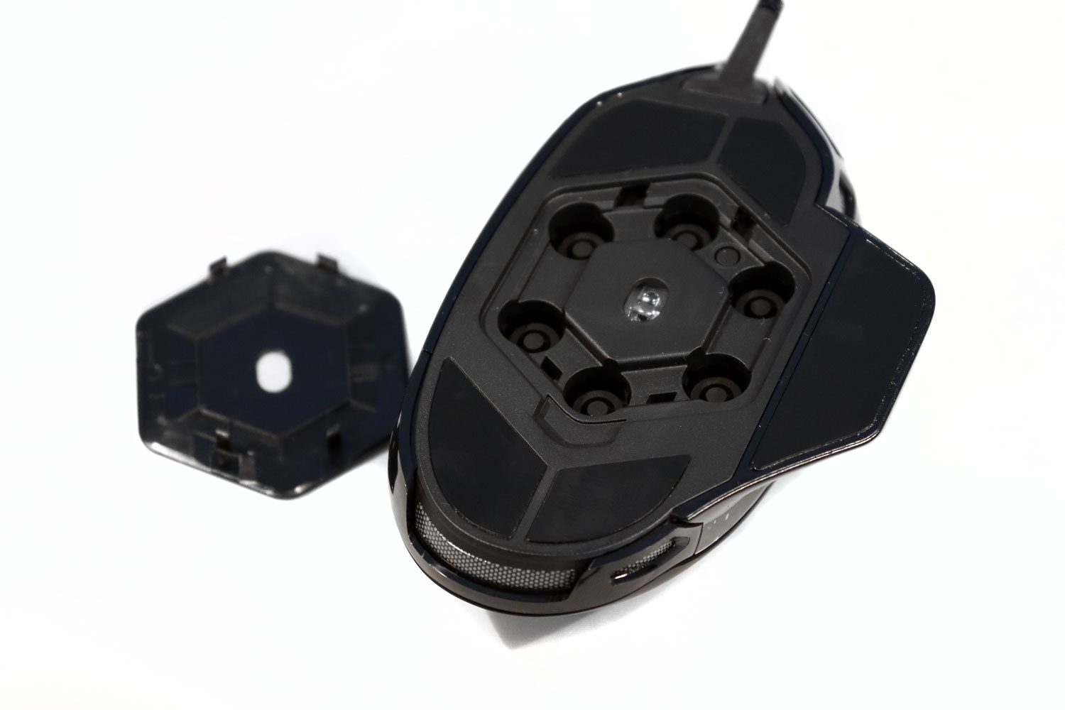 corsair night sword rgb gaming mouse review corsairnight01