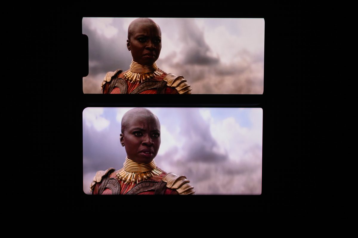 iPhone XS Max vs Note 10 Plus screen