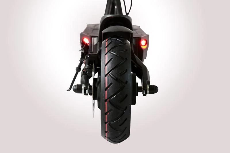 be the fastest standing commuter in town with 40 mph mantis e scooter fluidfreeride electric 12