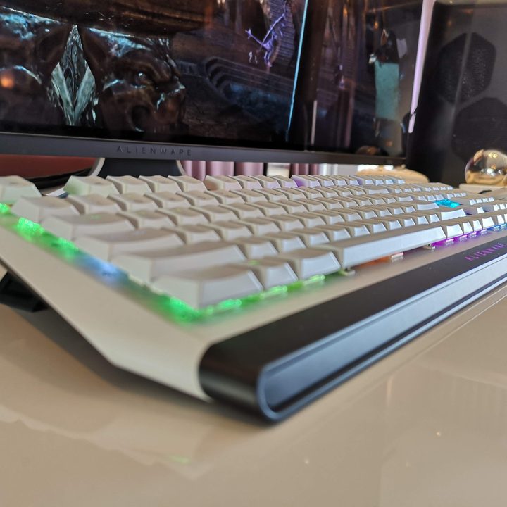 alienware gaming mouse keyboard monitor gamescom 2019 side profile of in lunar light
