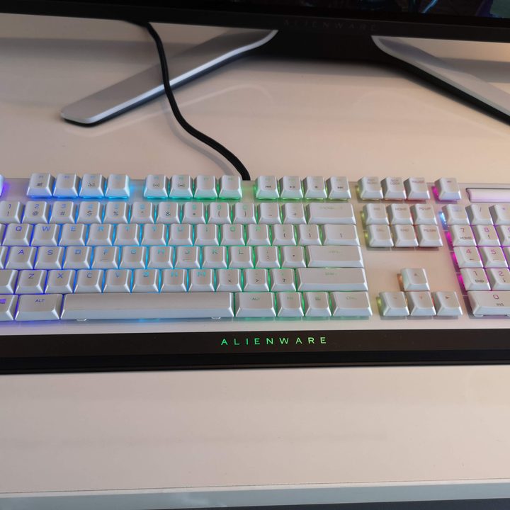 alienware gaming mouse keyboard monitor gamescom 2019 aw510