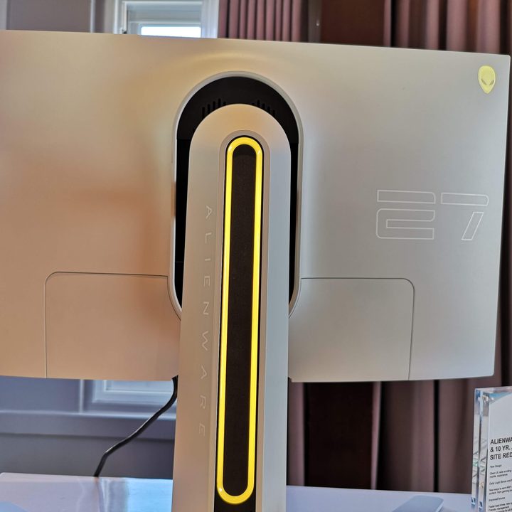 alienware gaming mouse keyboard monitor gamescom 2019 stadium lighting on rear of