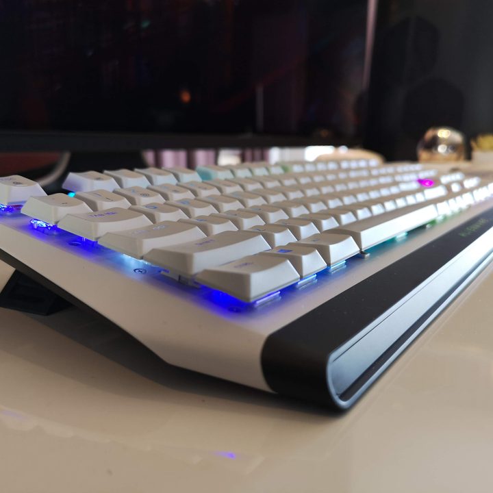 alienware gaming mouse keyboard monitor gamescom 2019 aw510 low profile mechanical