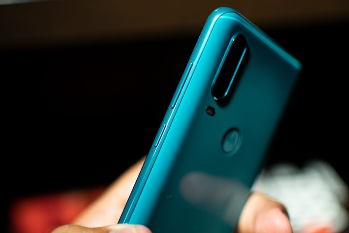 Motorola One Action-Hands-O