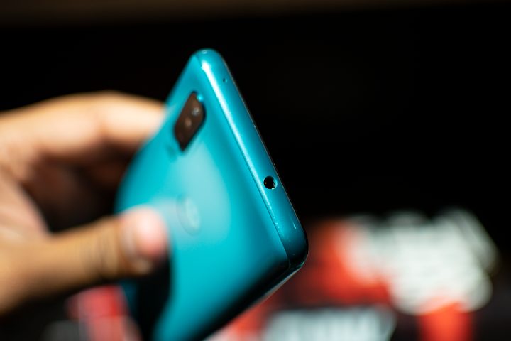 Motorola One Action-Hands-O