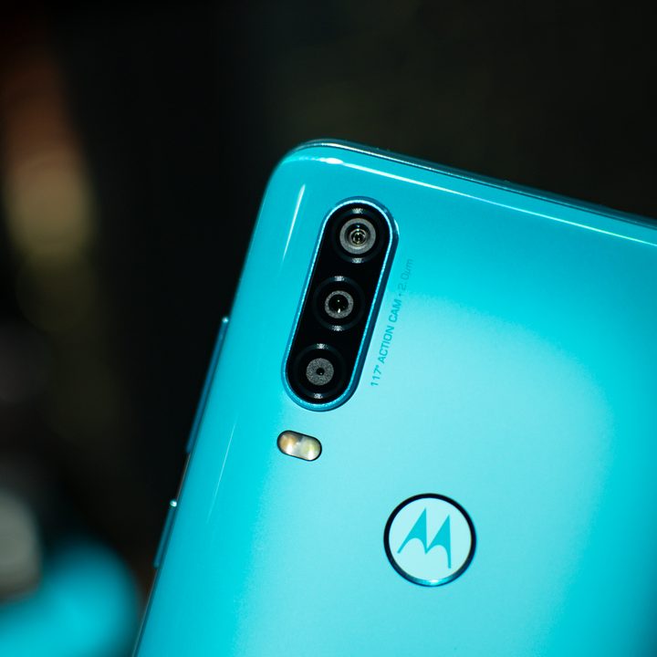 Motorola One Action-Hands-O