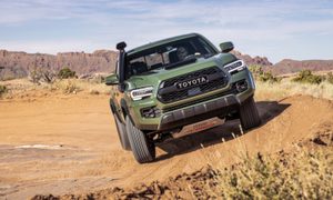 2020 toyota tacoma boasts new look smarter tech features