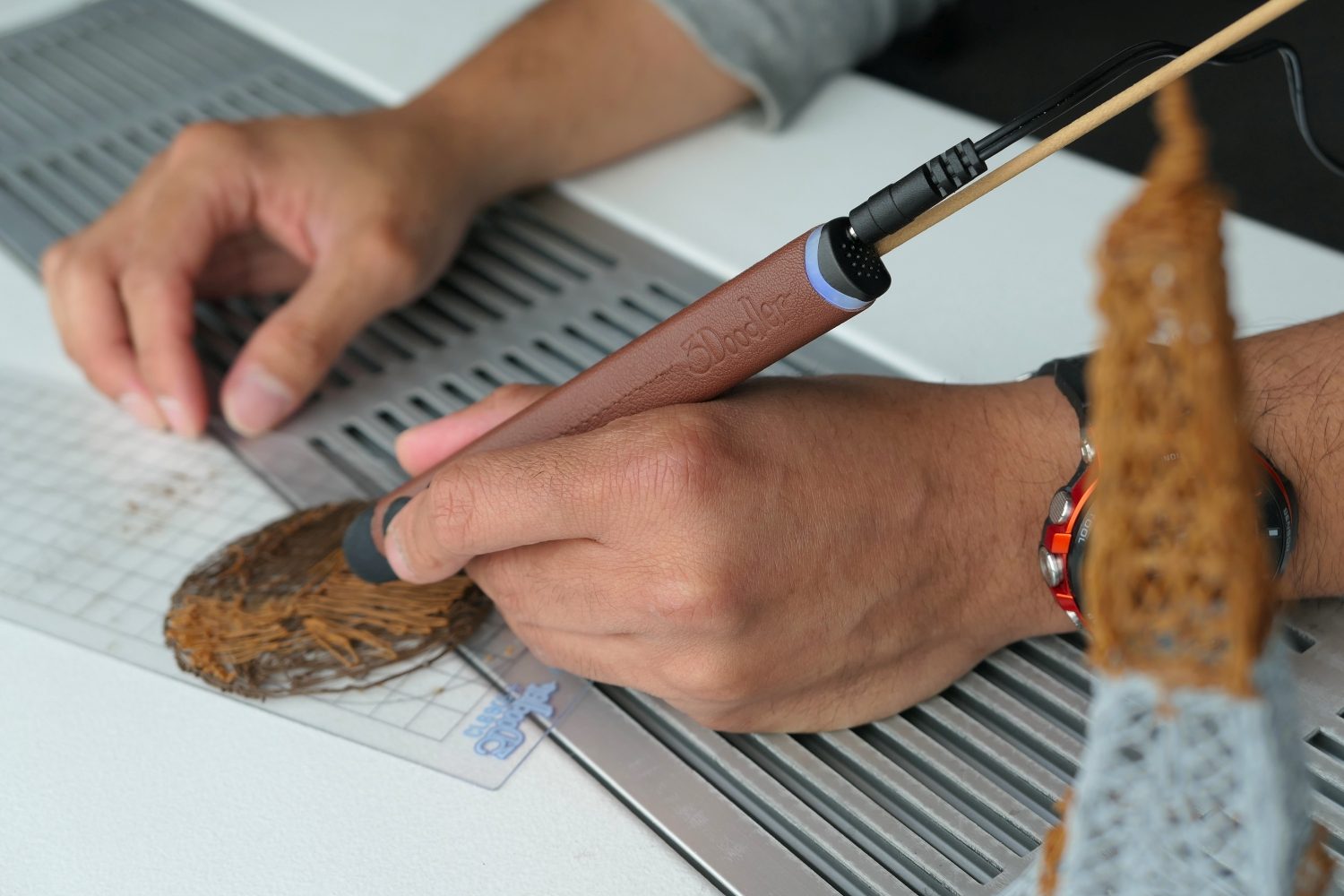 3Doodler Create+ Leather Edition doodling