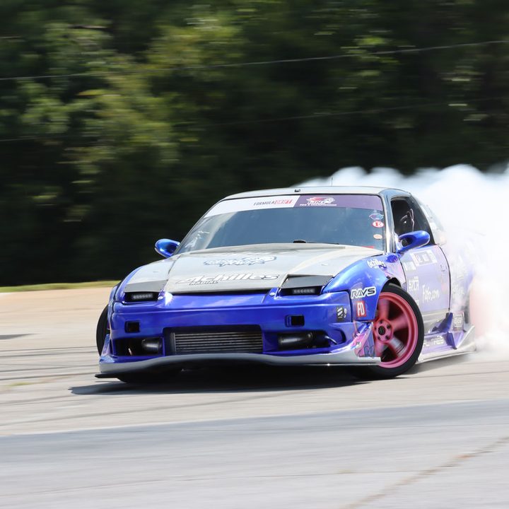 canon eos 90d vs 80d sample image drift car smoke de 1500