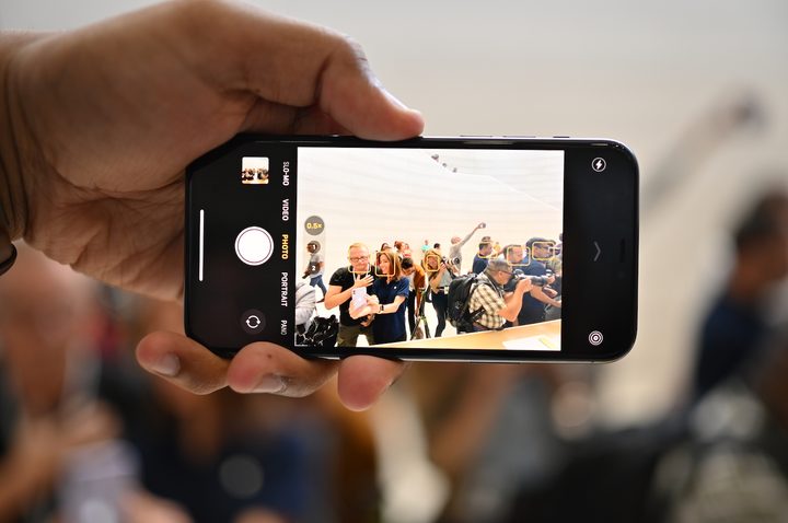 Ultra-wide-angle lens on the iPhone 11 Pro