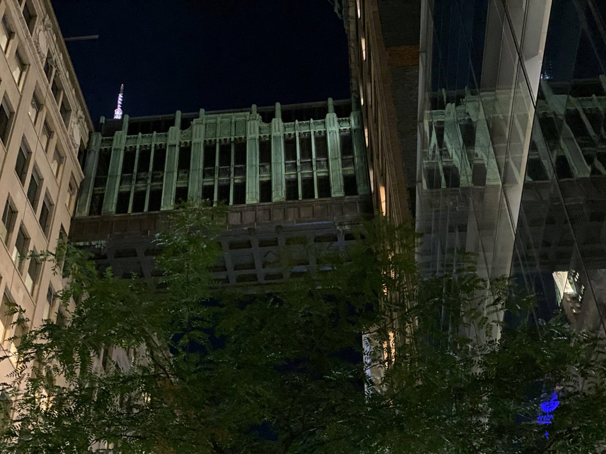 iPhone 11 Pro Max telephoto night