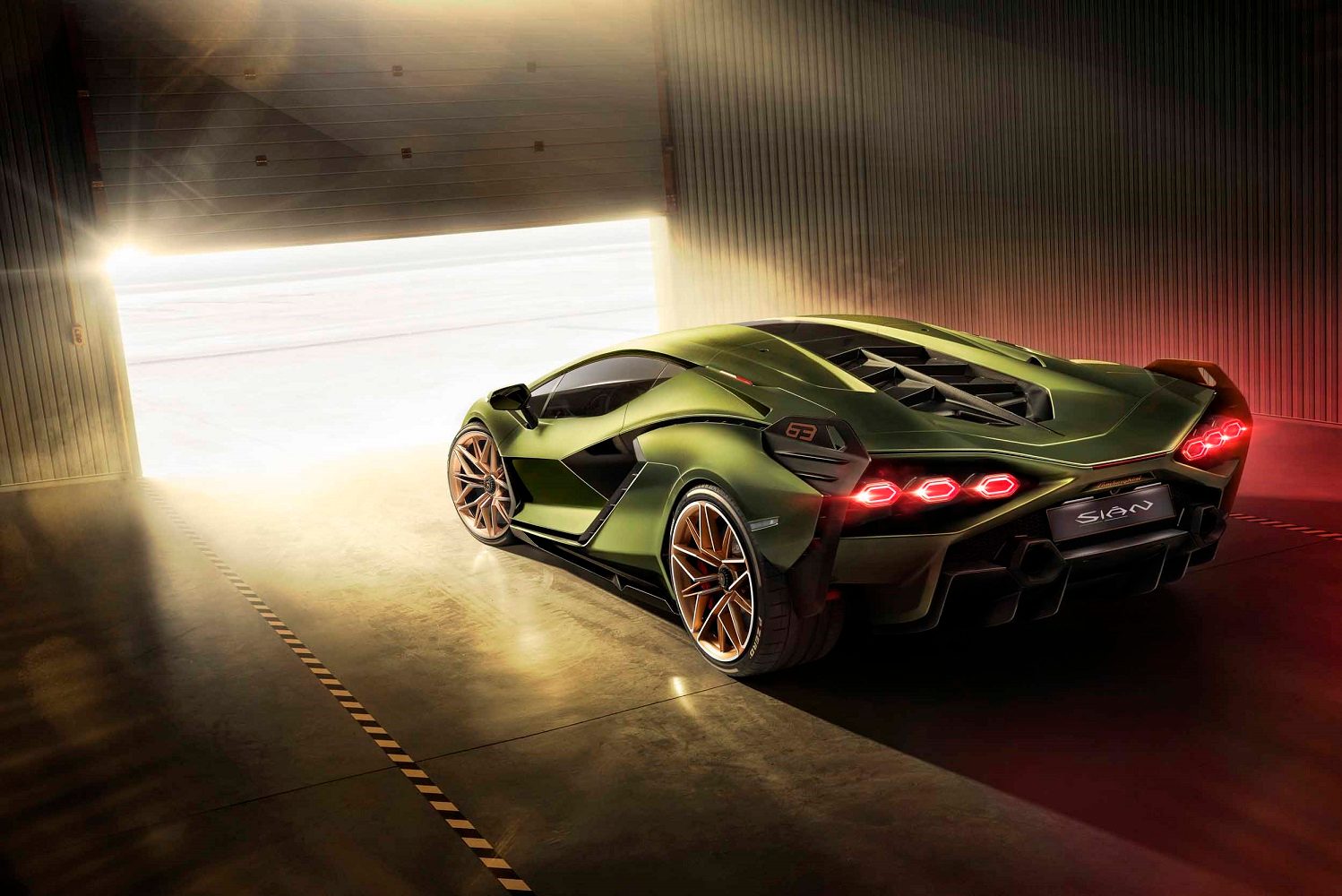 2020 lamborghini sian is a high tech hypercar with hybrid power