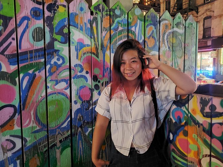 note 10 plus night mode girl on